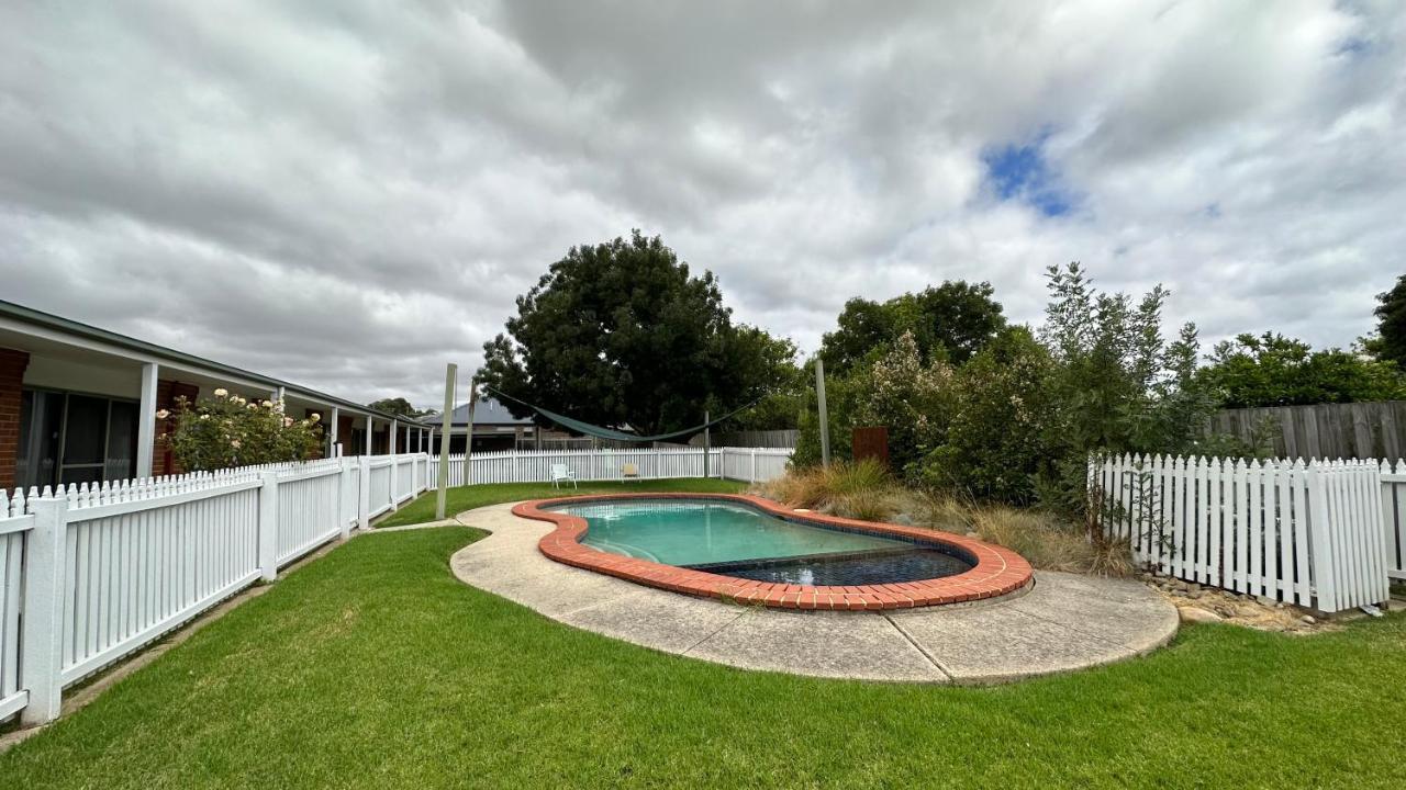 Rose Garden Motel Geelong Buitenkant foto